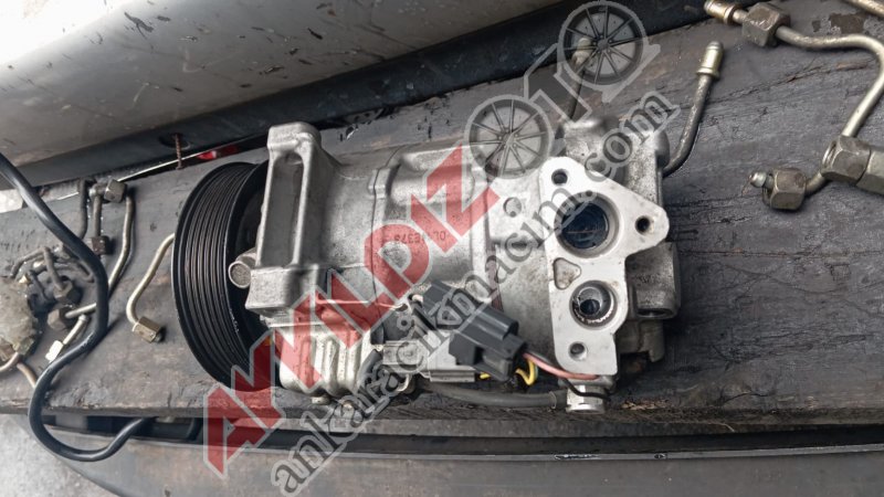 92600 4EB1A NİSSAN X-TRAİL 1.6 KLİMA KOMPRESÖRÜ